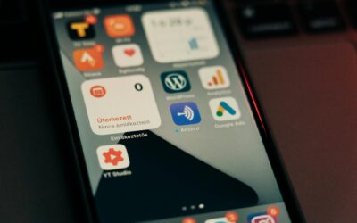 Plugin WordPress yang meningkatkan kecepatan situs dengan caching, minifikasi, dan optimasi gambar